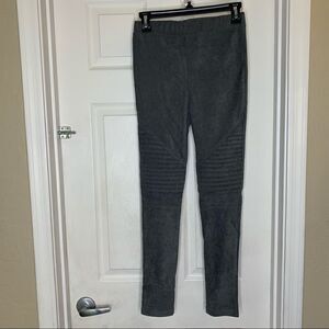 Gray Pleated Front Leggings Size Medium by Rachael